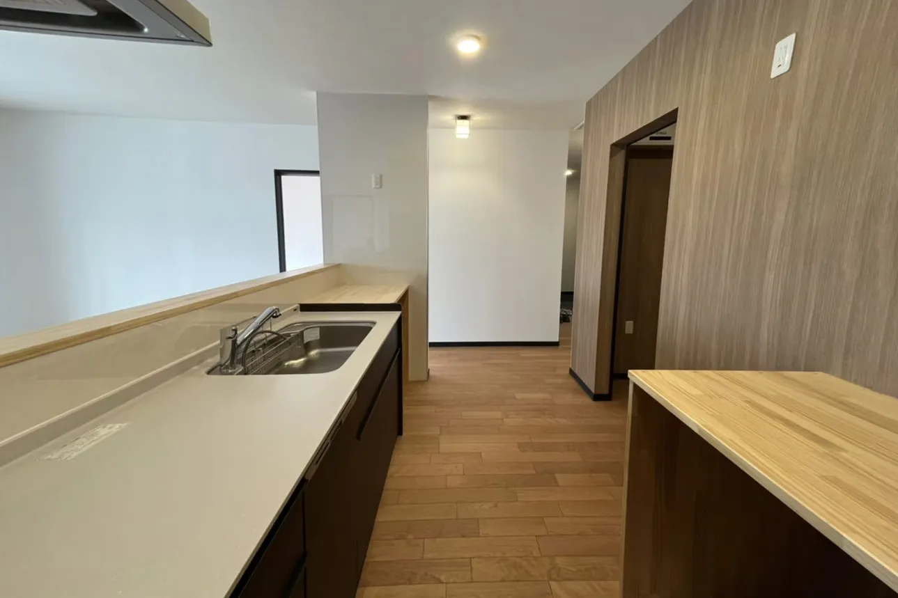 C様邸 - 成熟した夫婦のための『聖域』と『機能』の家。