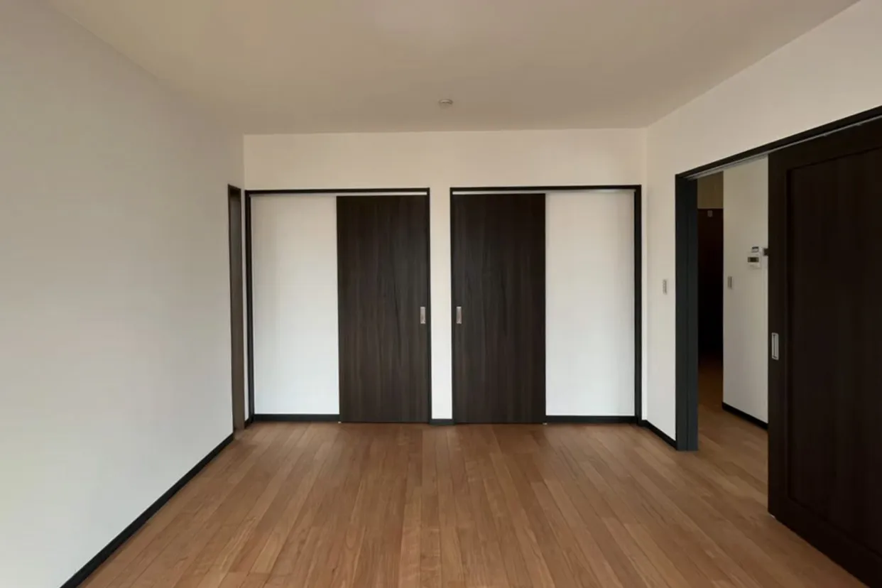 C様邸 - 成熟した夫婦のための『聖域』と『機能』の家。