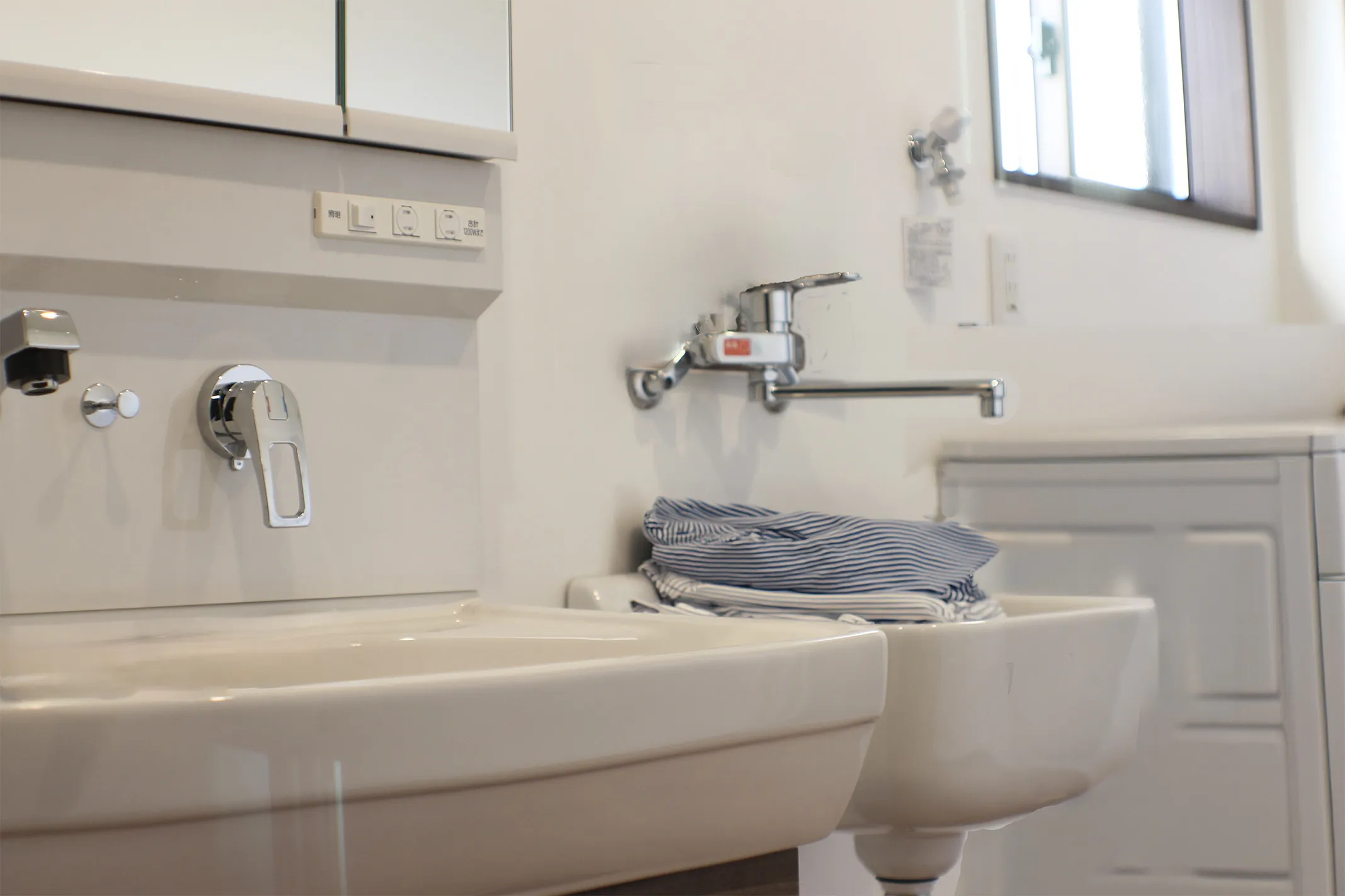 C様邸 - 成熟した夫婦のための『聖域』と『機能』の家。