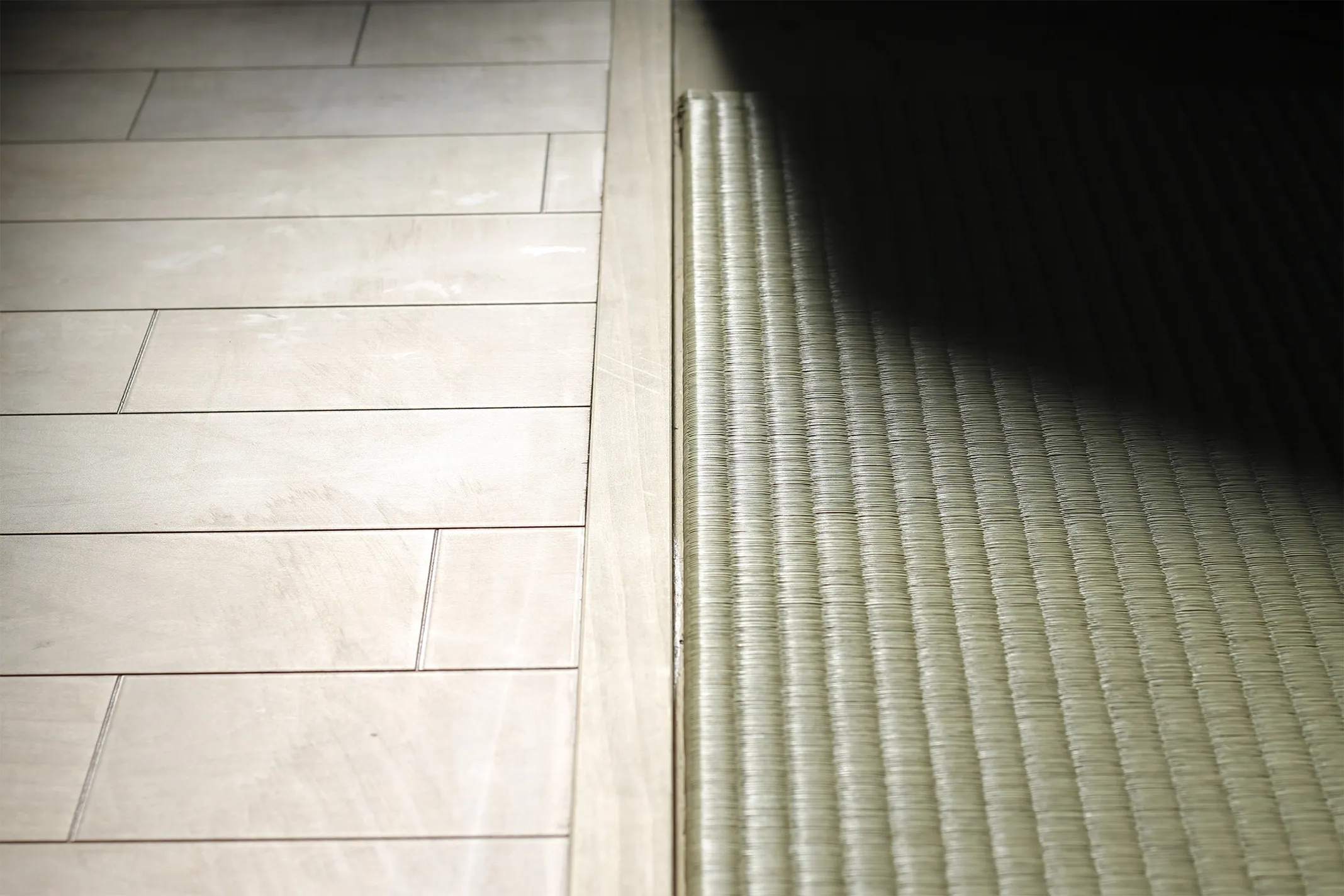 C様邸 - 成熟した夫婦のための『聖域』と『機能』の家。