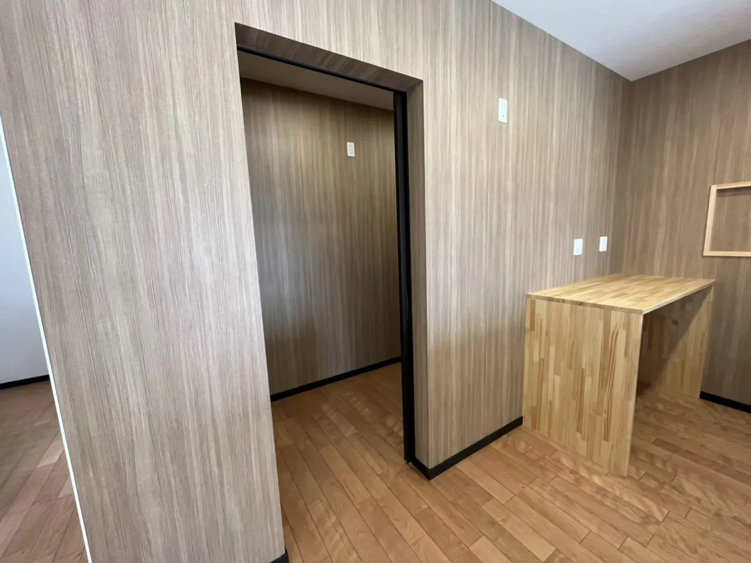 C様邸 - 成熟した夫婦のための『聖域』と『機能』の家。