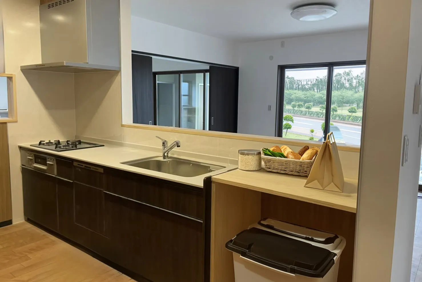 C様邸 - 成熟した夫婦のための『聖域』と『機能』の家。