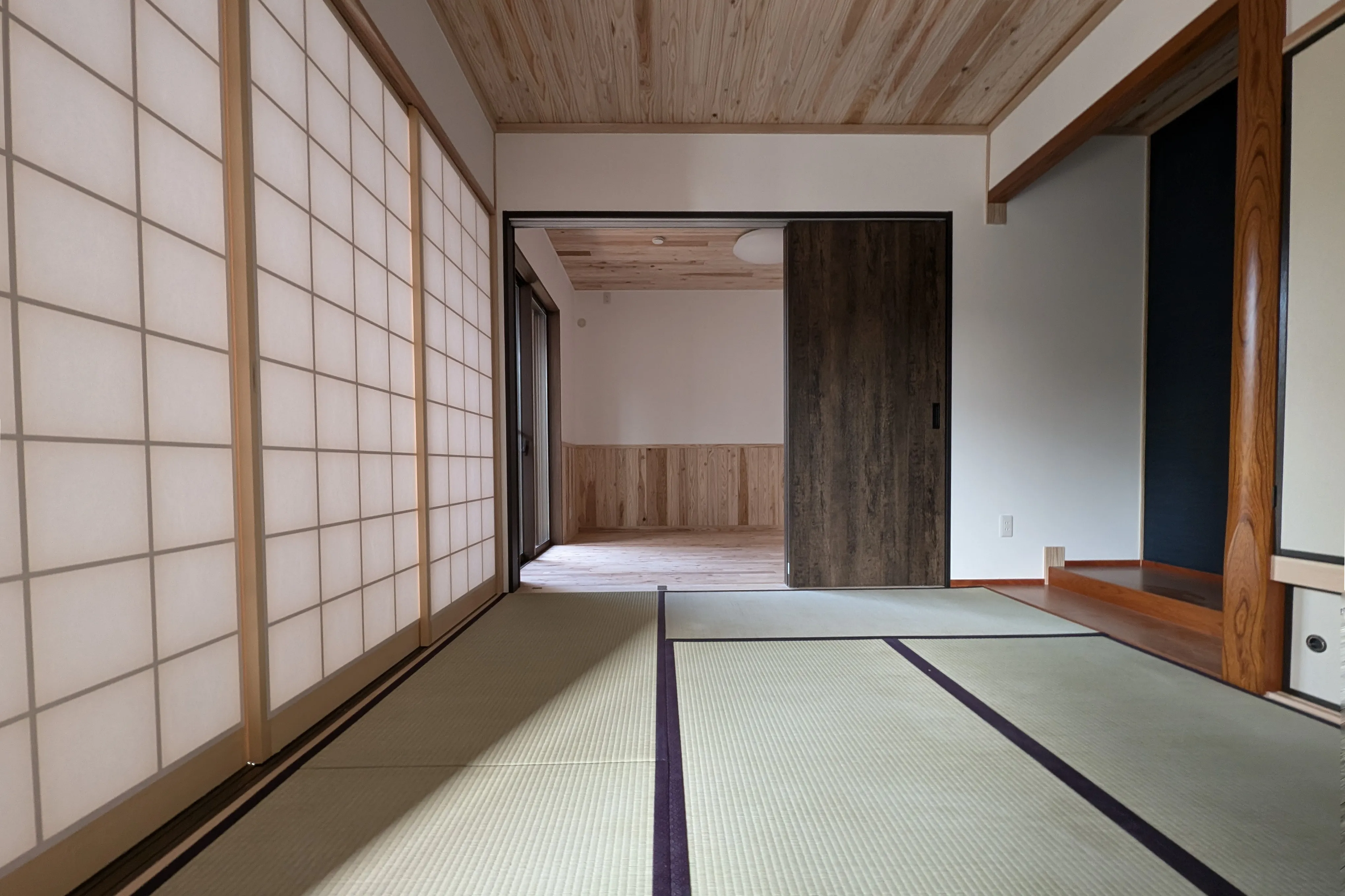 F様邸-夢を叶えたサロン併設の二世帯住宅